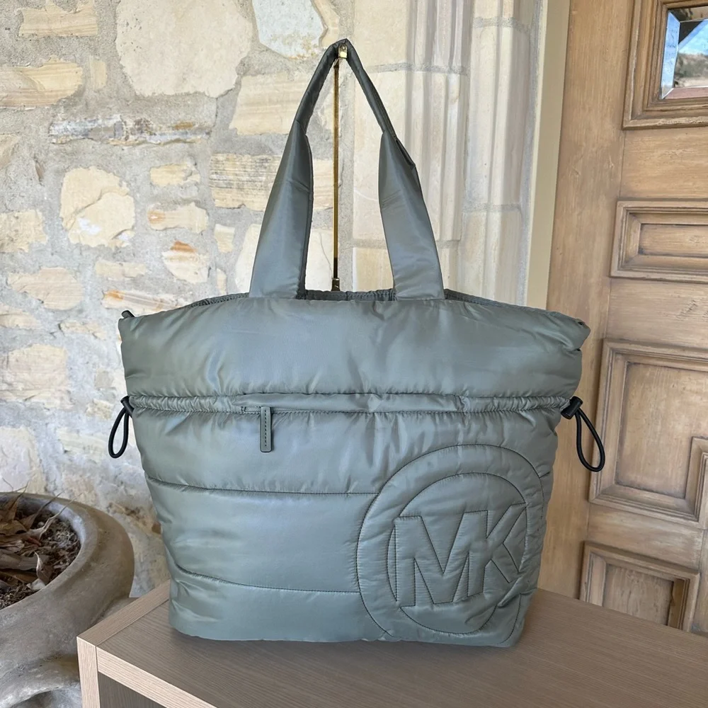 Michael Kors Rae quilted tote bag army graphic - Picture 5 of 11